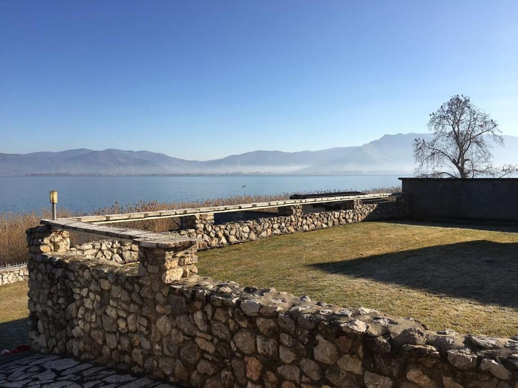 stone-house-kastoria