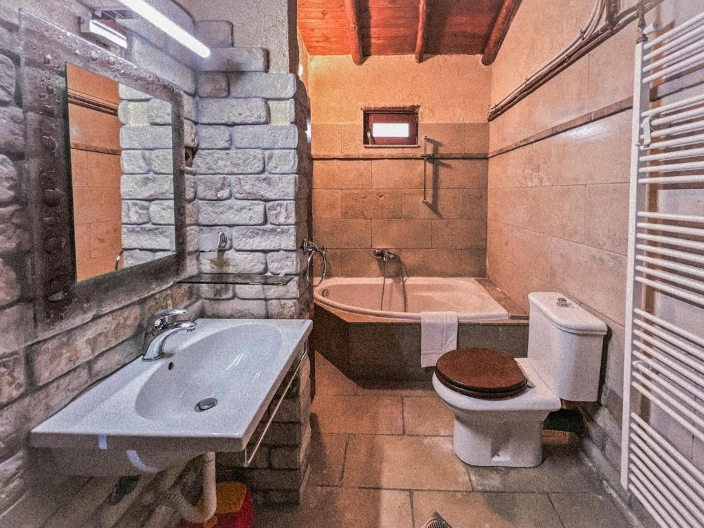 stone-house-kastoria