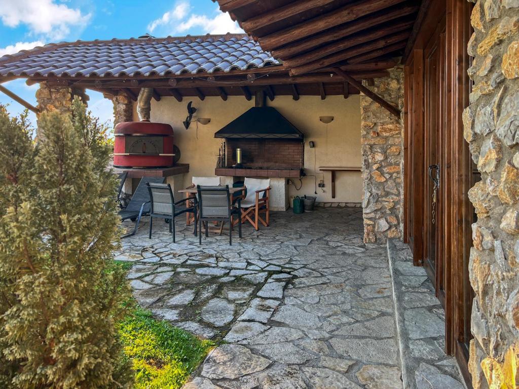 stone-house-kastoria