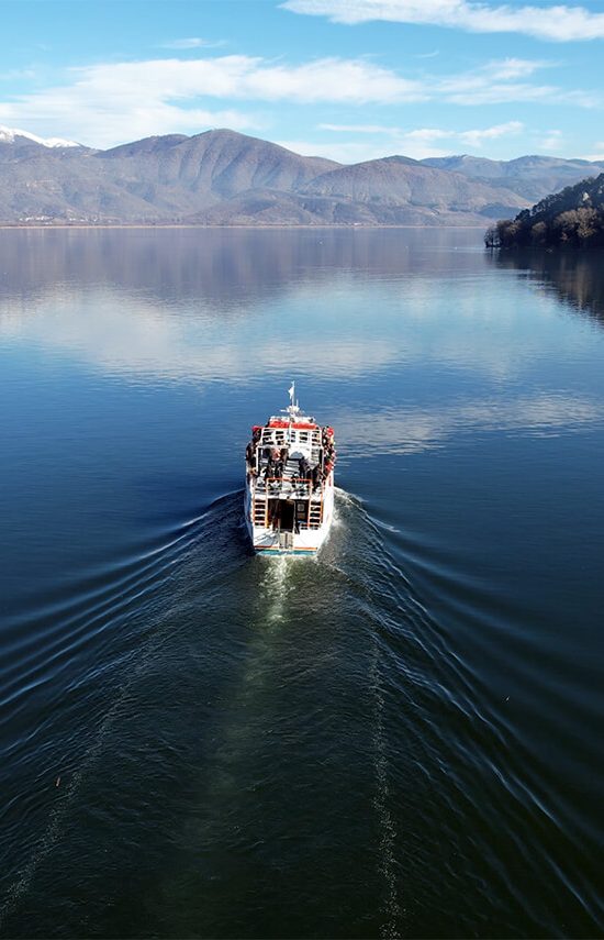 scenic-lake-orestiada-cruise-kastoria